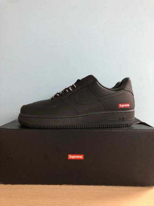 "Buty damskie Trampki"Nike_Air_Force1_Supreme_Rozmiar 36.5