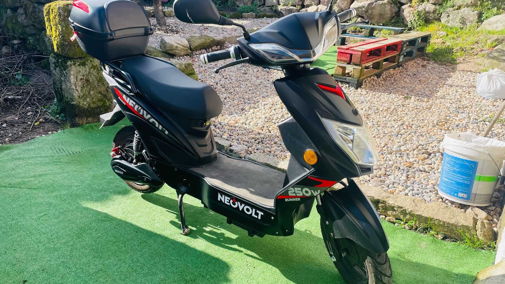 Scooter Eletrica Neovolt Runner 750W