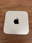 Mac MINI late 2014. i5 8gb ram, 512 SSD + HDD