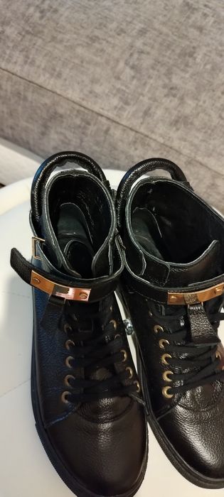 Śliczne  calkowicie nowe skórzane buty! Bardzoo okazyjna cena!