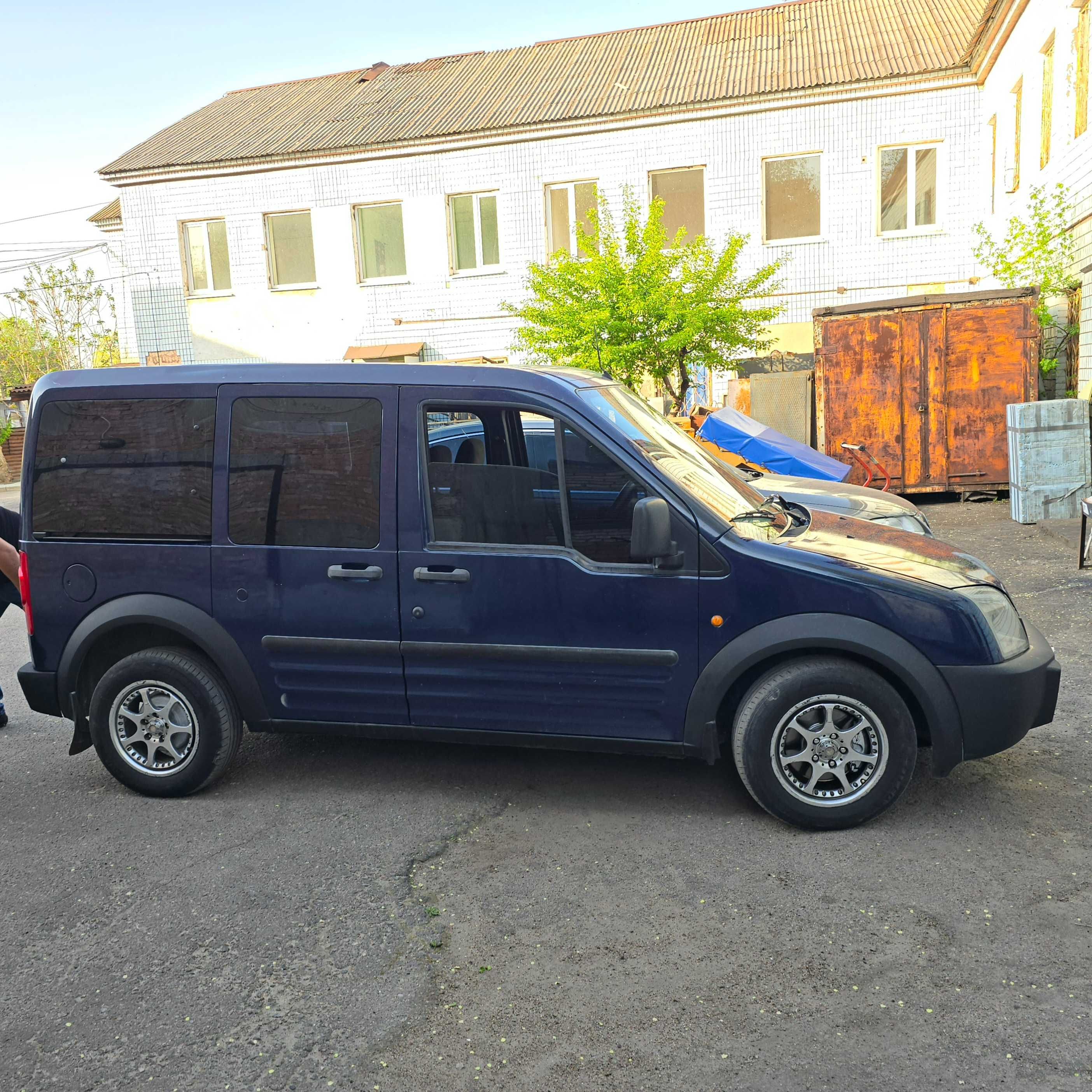 Ford Tourneo Connect 2004