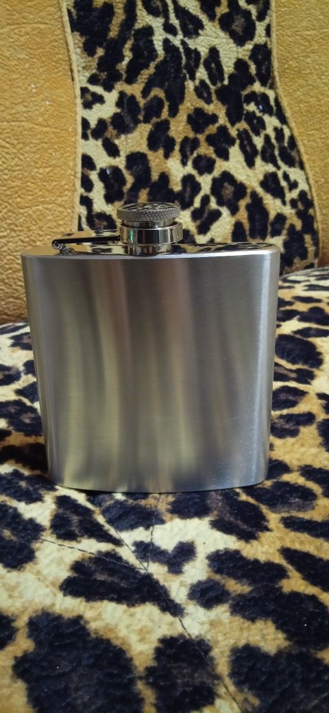 Бутилка,фляга із нержавіючої сталі hip flask 180ml