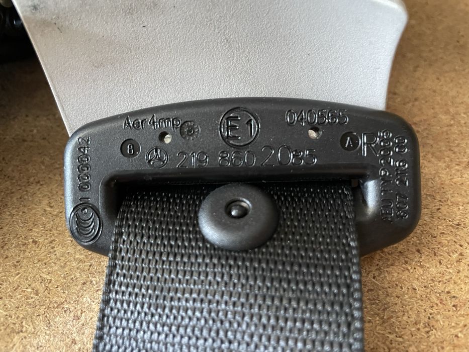 Pas pasy bezpieczenstwa przod tyl prawy lewy Meredes Cls w219 Lift