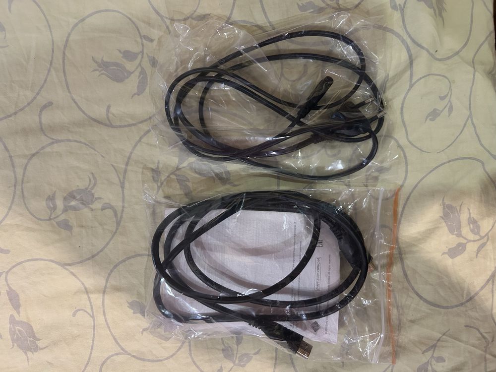 Продам PS4 Slim б/у