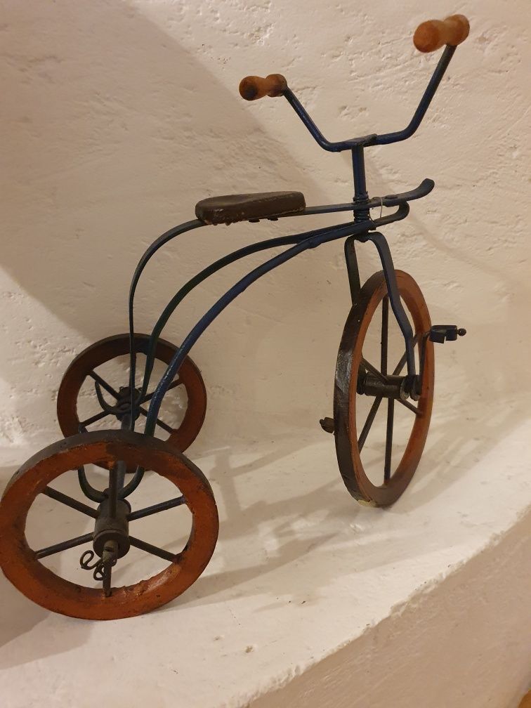 RZEŻBA/FIGURA rower,ozdoba z ceramiki,prowensalski,na prezent