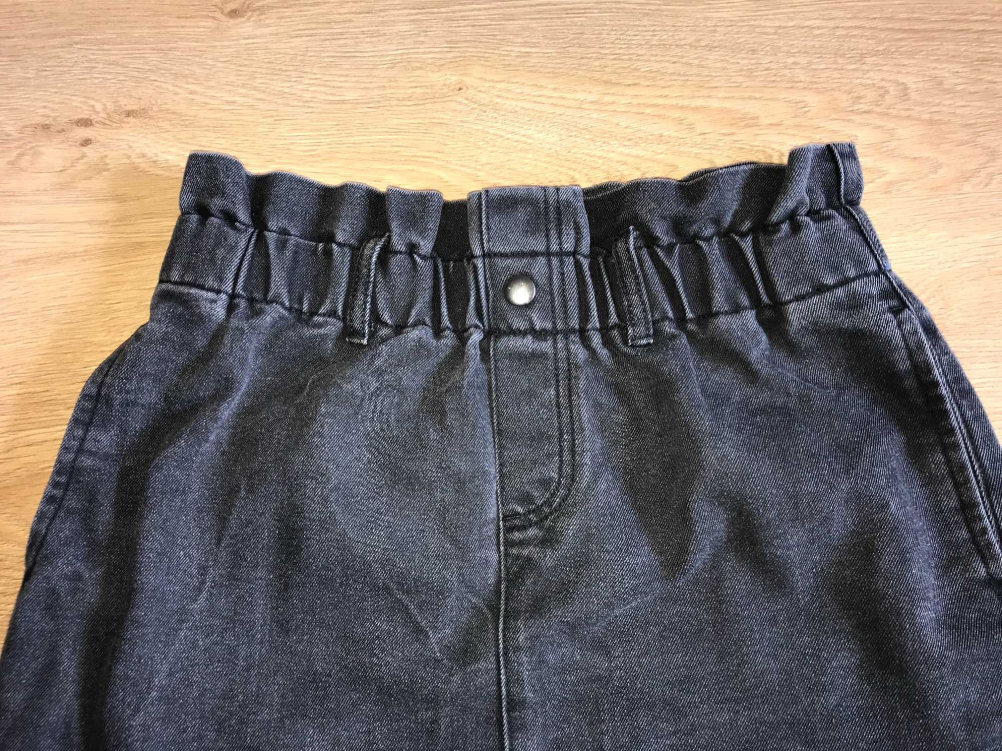 Серая джинсовая юбка. Размер S-M