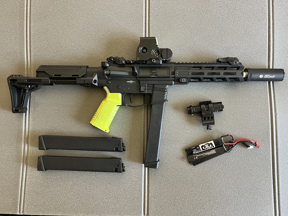 Arma airsoft AEG nova