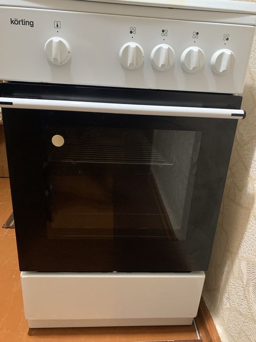 Продам газову плиту Korting