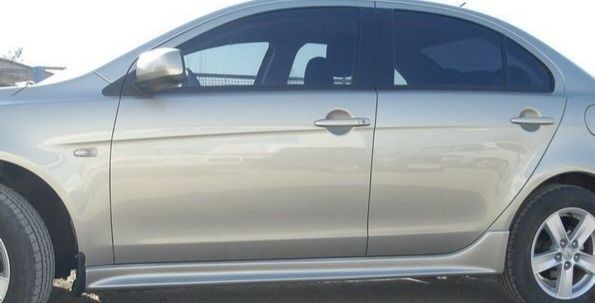 Накладки на пороги  Mitsubishi Lancer 9 X 10  Митсубиси Лансер 9 X 10