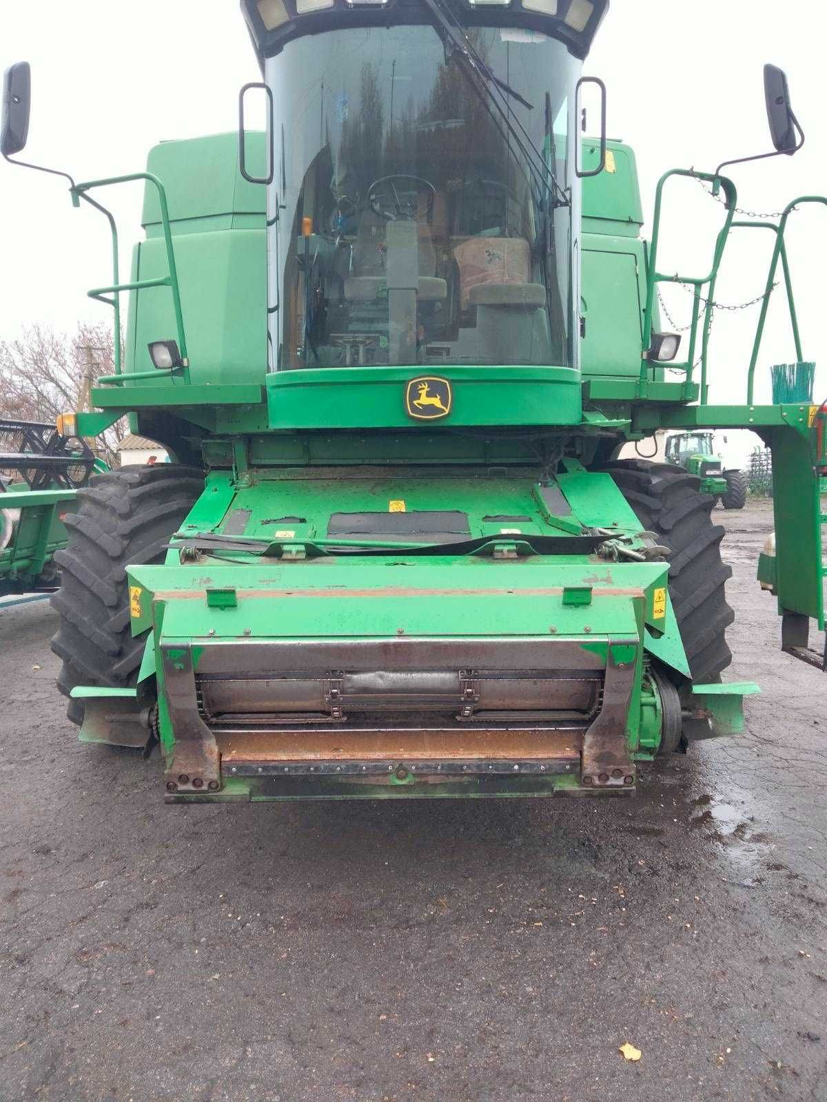 Комбайн John Deere 9640