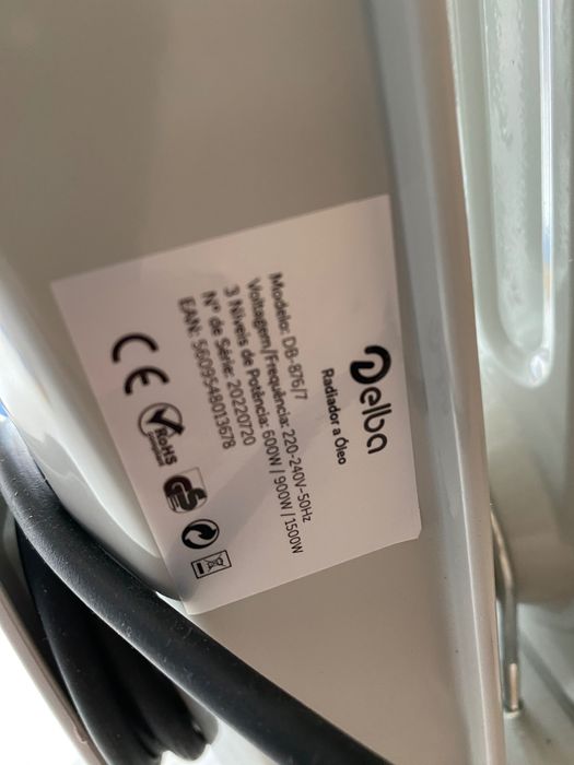 Aquecedor / Radiador a óleo - 6 elementos - 1500W + tomada