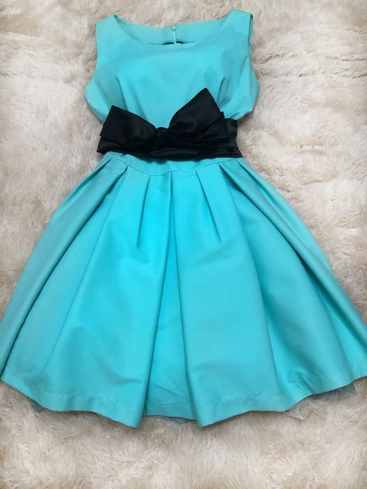 Сукня кольору тіффані