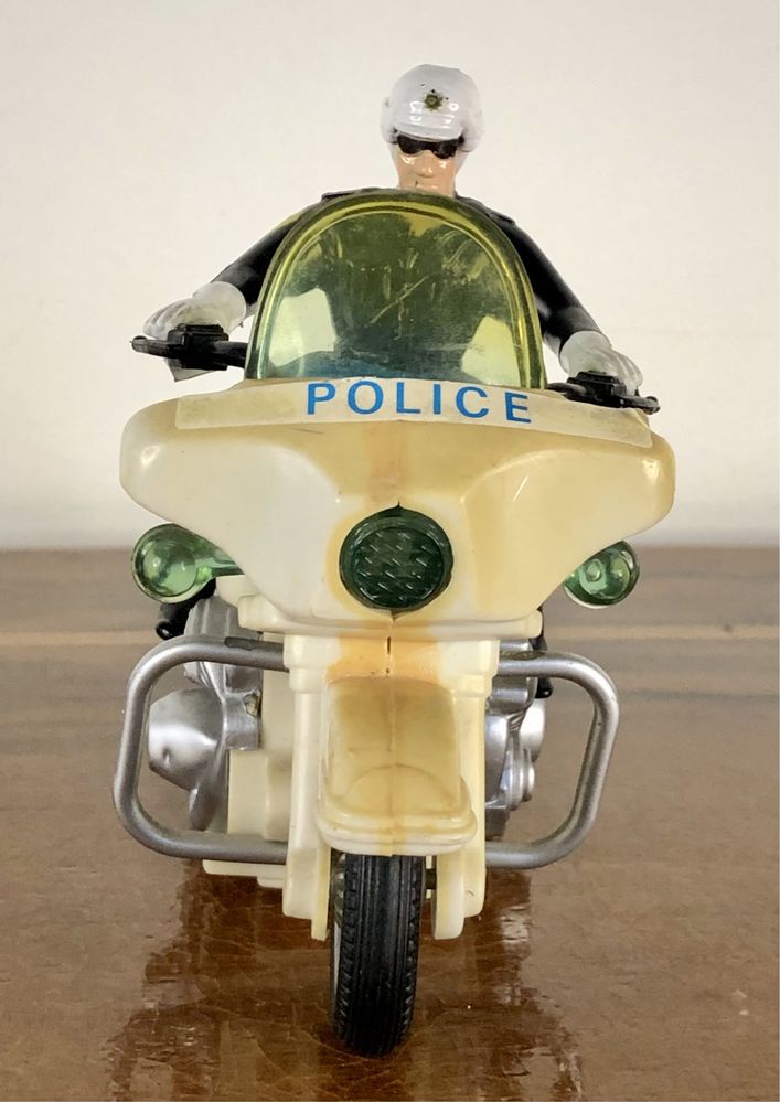 Motocykl policyjny Everbright 9122 zabawka RETRO Police motor harley