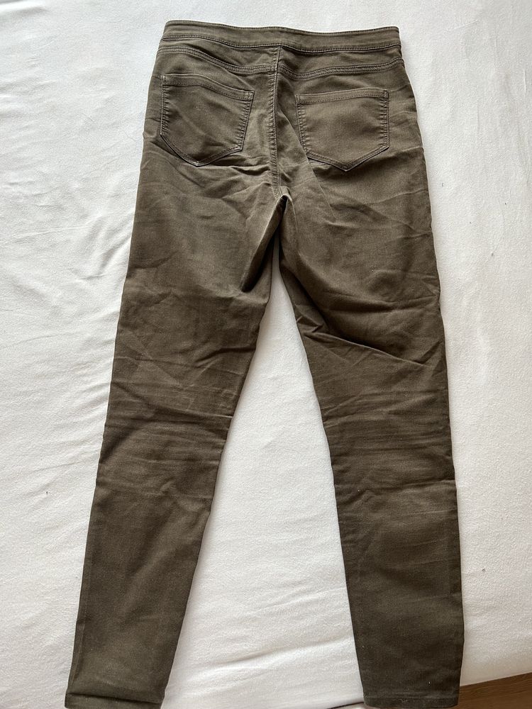 Oliwkowe spodnie długie rurki jeansy s 36