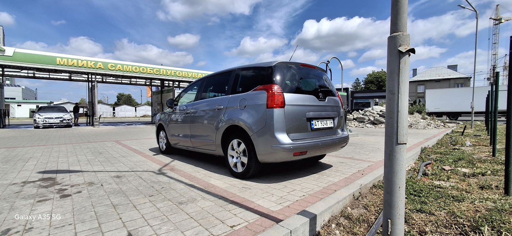 Продам Peugeot 5008 1,6 дизель МКПП.