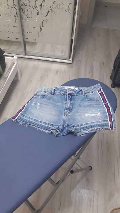 Жіночі джинсові шорти