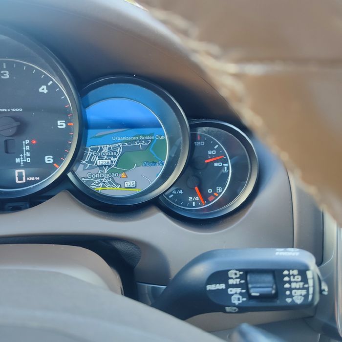 Porsche Cayenne standard