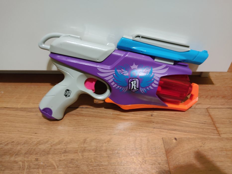 Nerf Rebelle Secrets & Spies com cartucho de 6 dardos+OFERTA