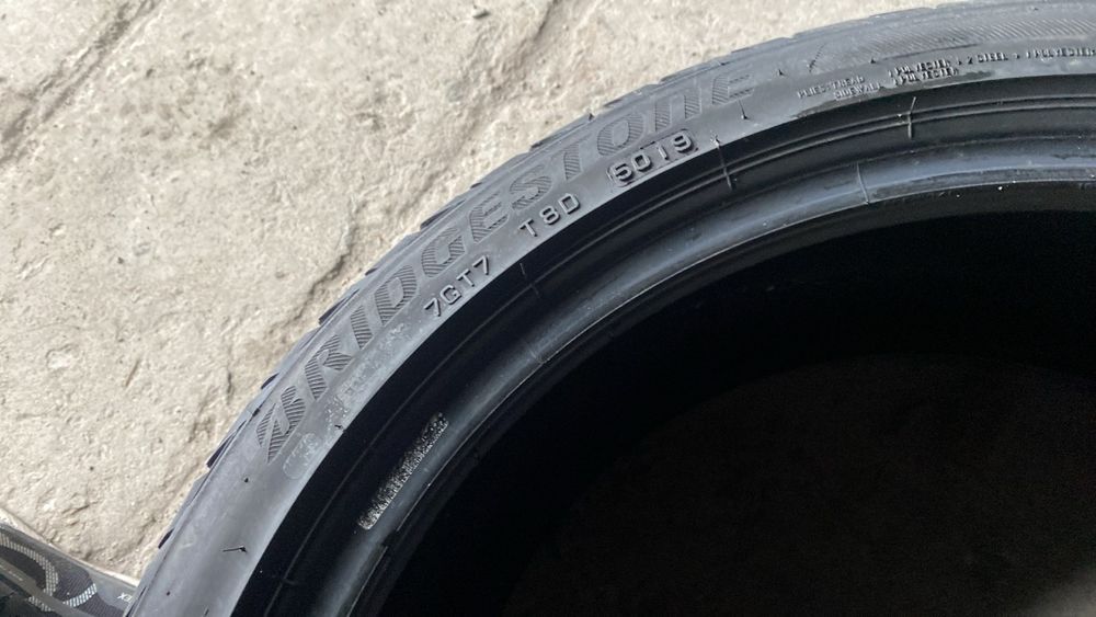 225.40.18 Bridgestone 2шт гума шини резина з Європи склад Харків 40 18