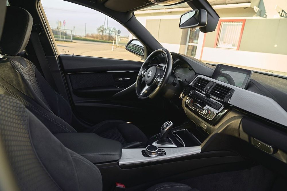 BMW Seria 3 320D xDrive M Sport F30