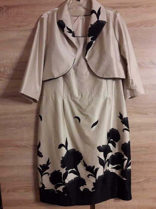 Sukienka rozmiar 46 żakiet