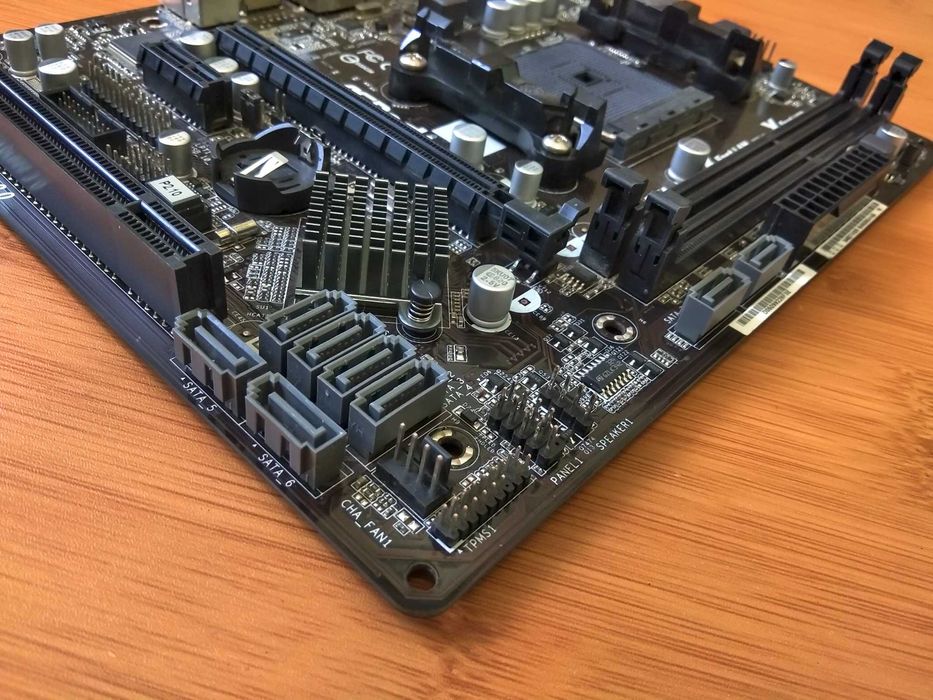 Материнская плата ASRock FM2A88M-HD+