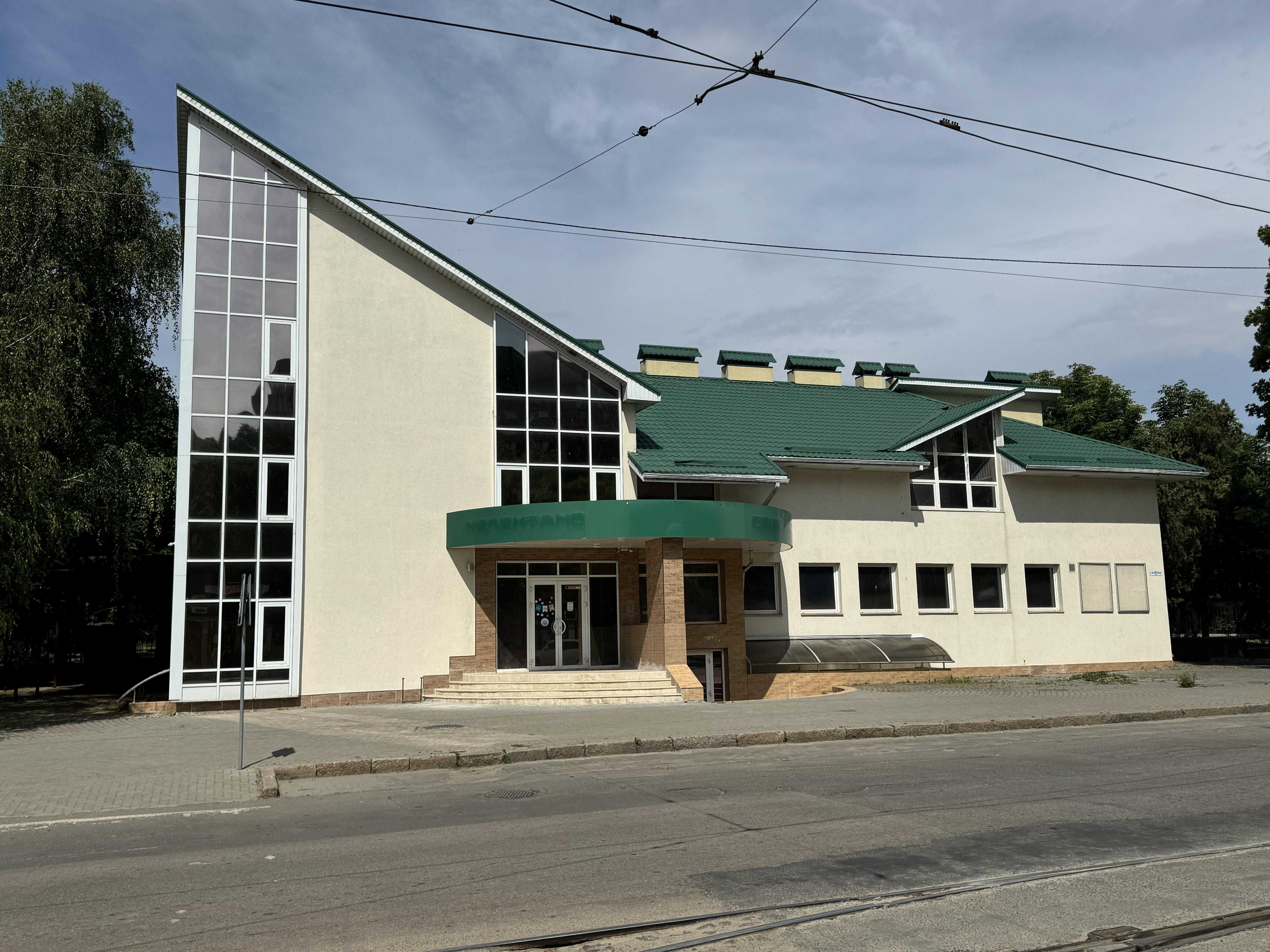 6 Слобідська  окремо стояча будівля 1000 кв.м. ціна 200000 грн/міс