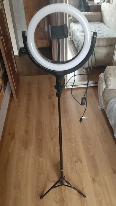 Кільцева лампа Codn