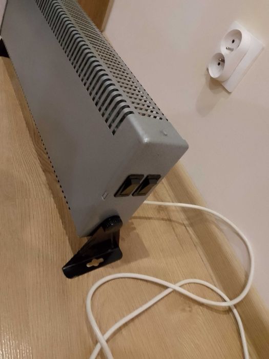 Grzejnik elektryczny 480/960W stalowy