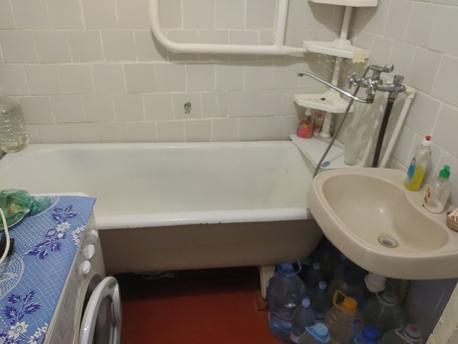 Продаю полнометражную сталинку на Сухой Балке