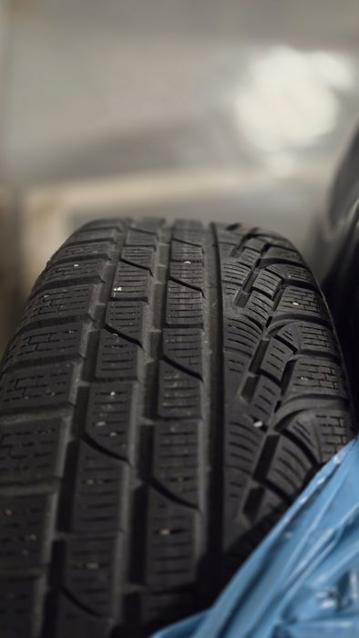 Opona Zimowa Pirelli 235/45R18 94V