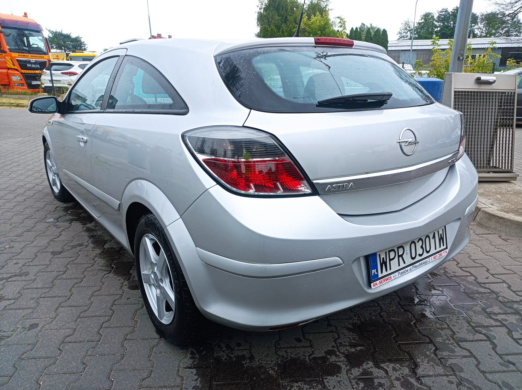 Astra GTC 1,4-16v Bez korozji klima
