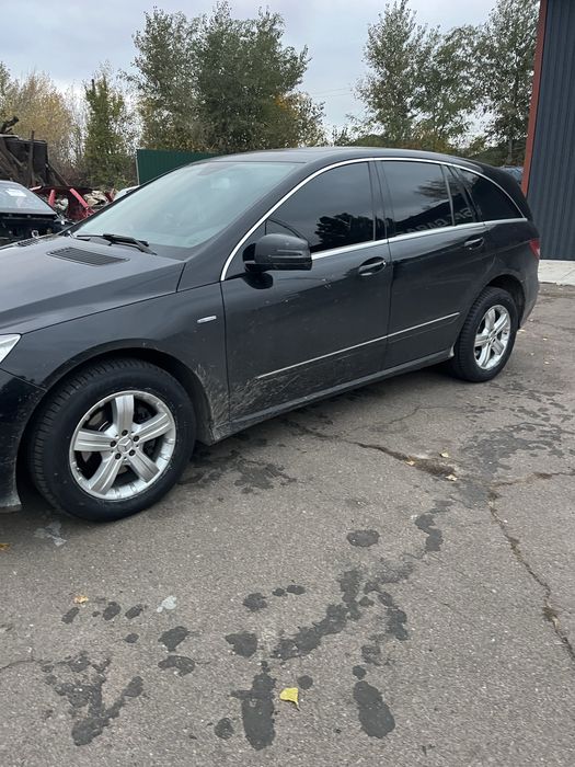 Мерседес R300 2011 рік