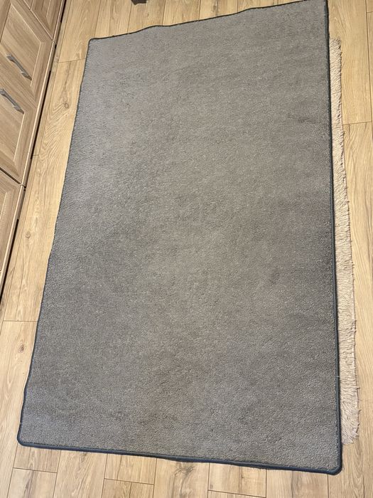 Szary dywan 2m x 1,20m