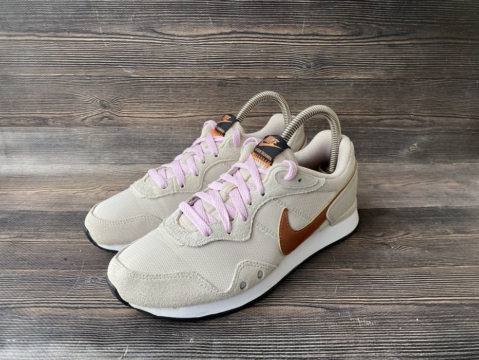 Кросівки Nike Venture Runner 39 р