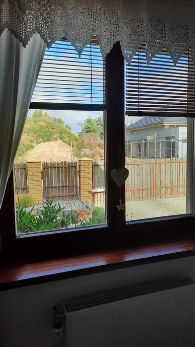 Okno drewniane 147x148, 2 sztuki