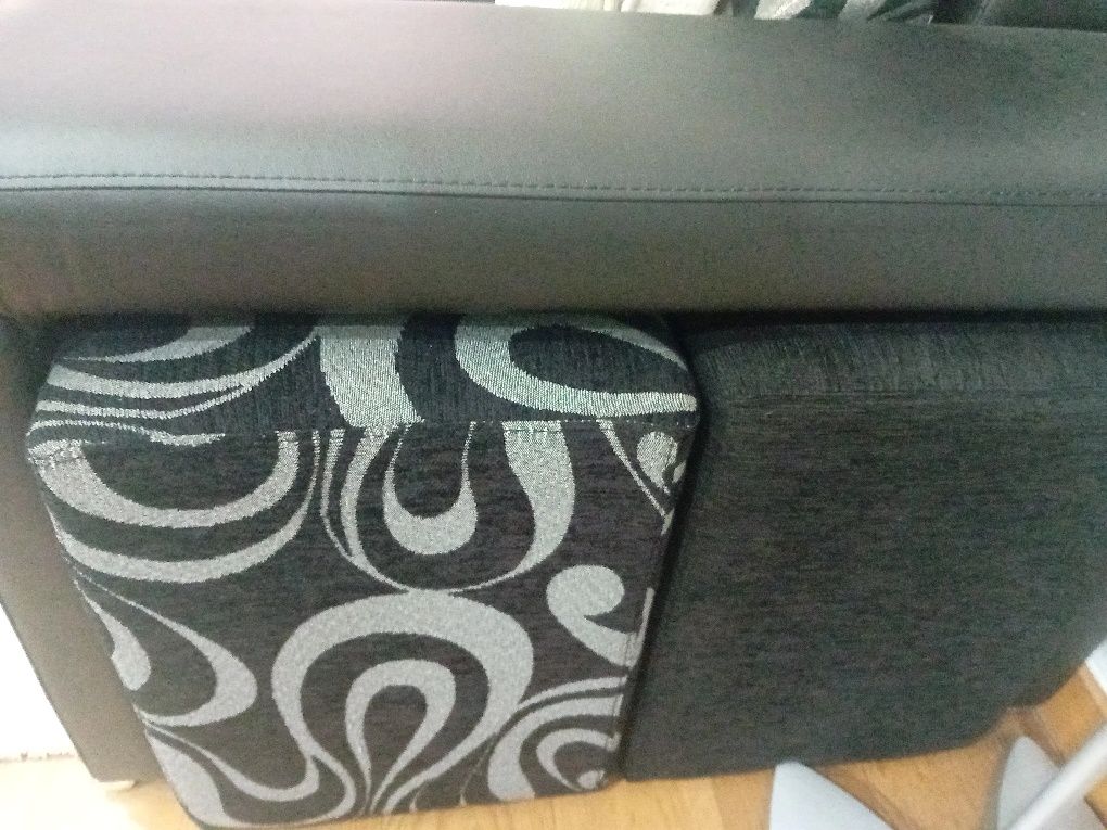 Sofá com chaise longue