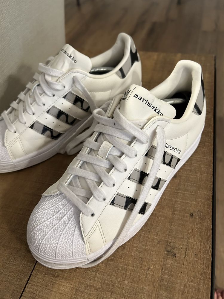 Tenis Adidas Superstar