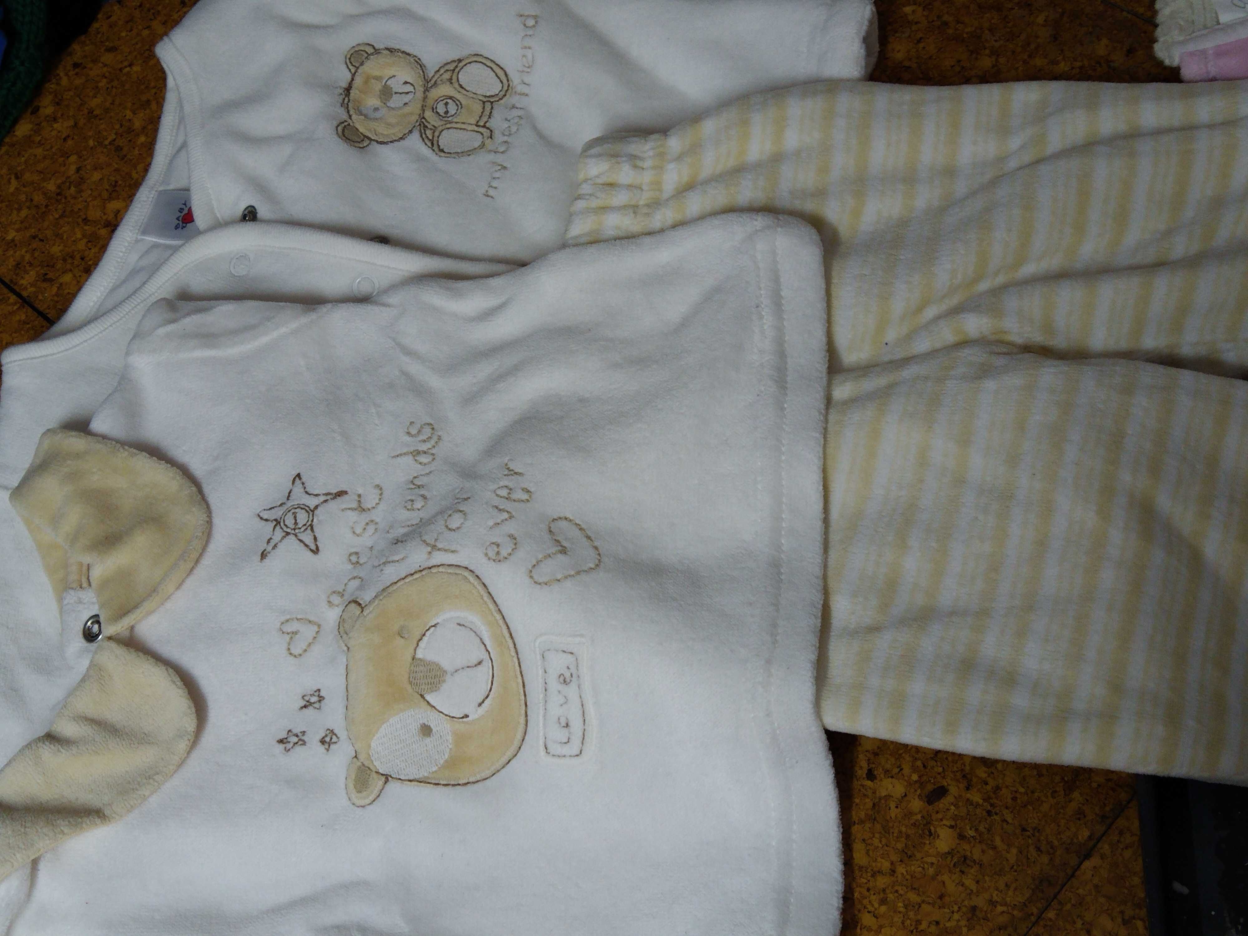Vendo babygrows/fatinhos calça-camisola 0-3, 2, 3 meses.