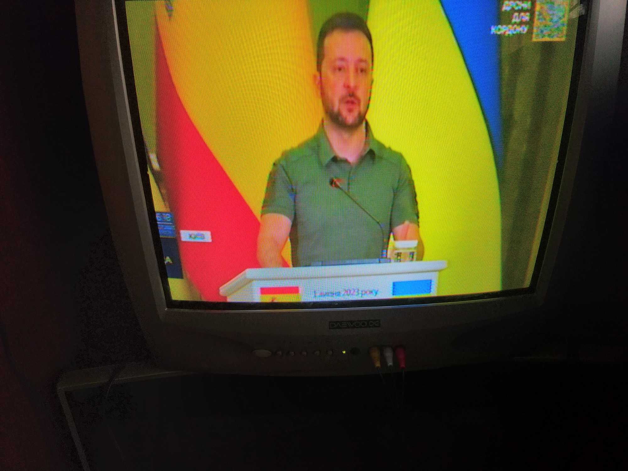 телевизор Daewoo яркий экран