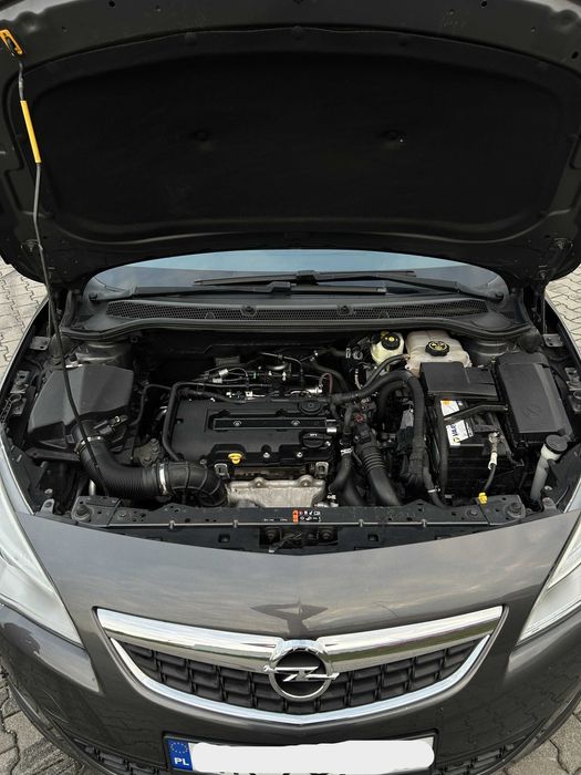 Opel Astra 1.4 Turbo 140 KM Sports Tourer Kombi