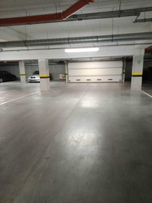 Garaż , miejsce  w hali garażowej