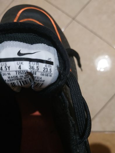 Buty chłopięce NIKE 36.5