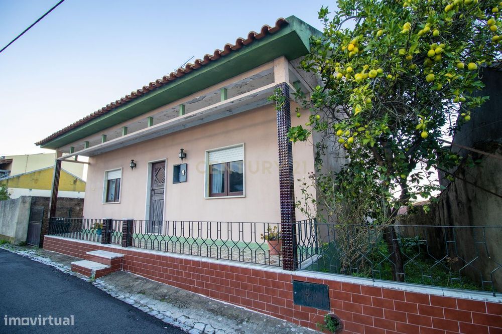 Moradia T3 Isolada com Garagem e Espaço Exterior – Pereira