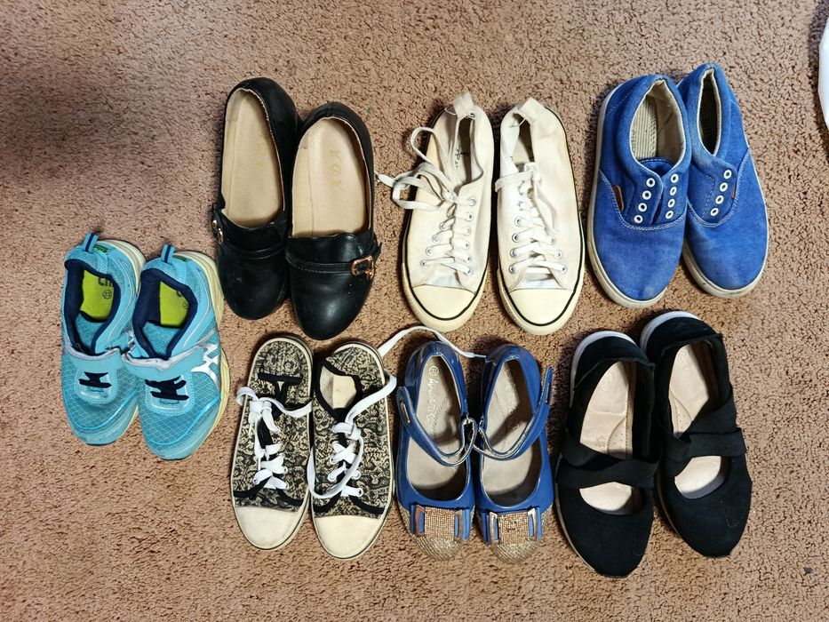 Взуття віддам безкоштовно