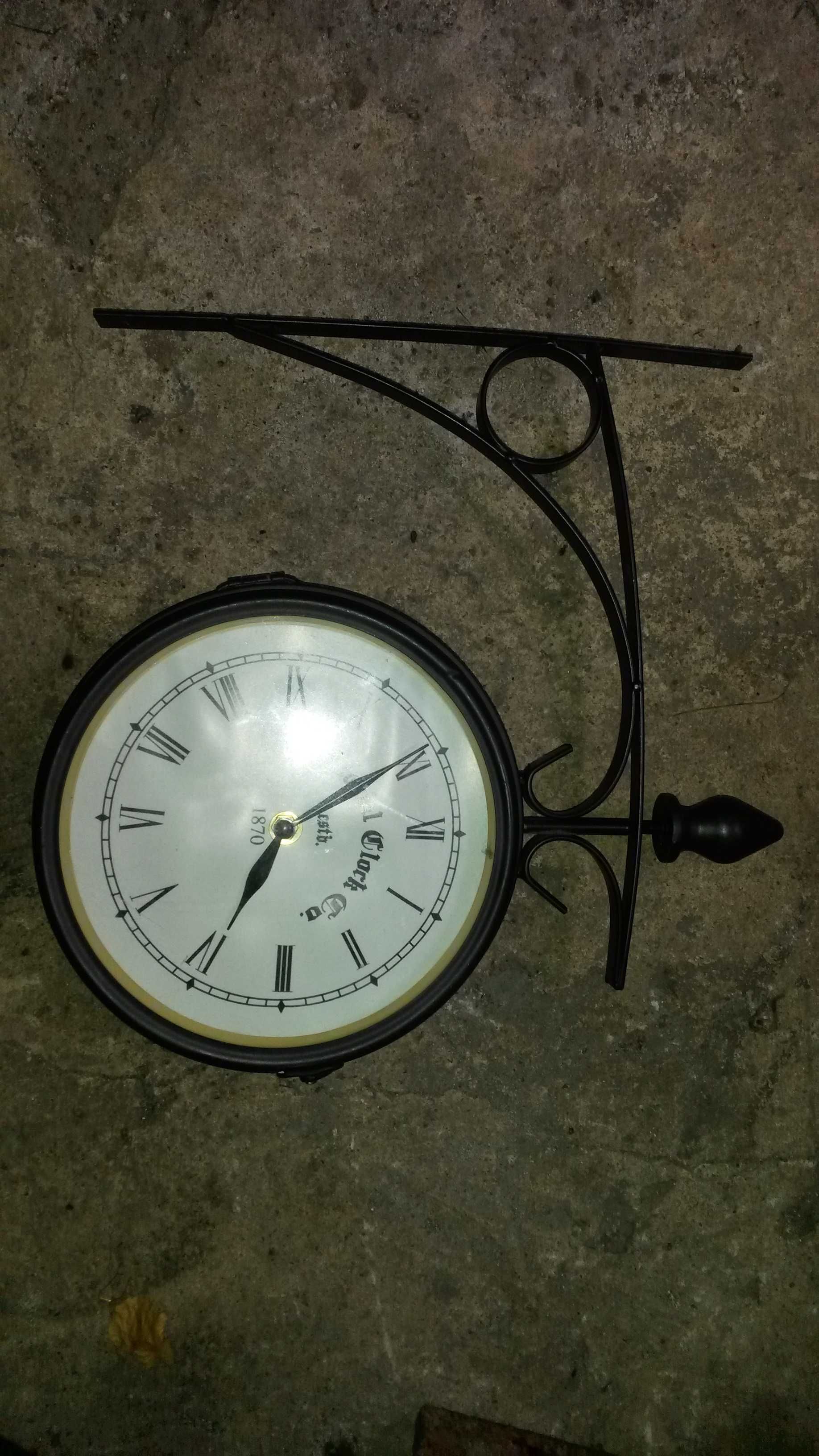 Zegar naścienny wskazówkowy duży klasyk wzór peronowy dwustronny Clock
