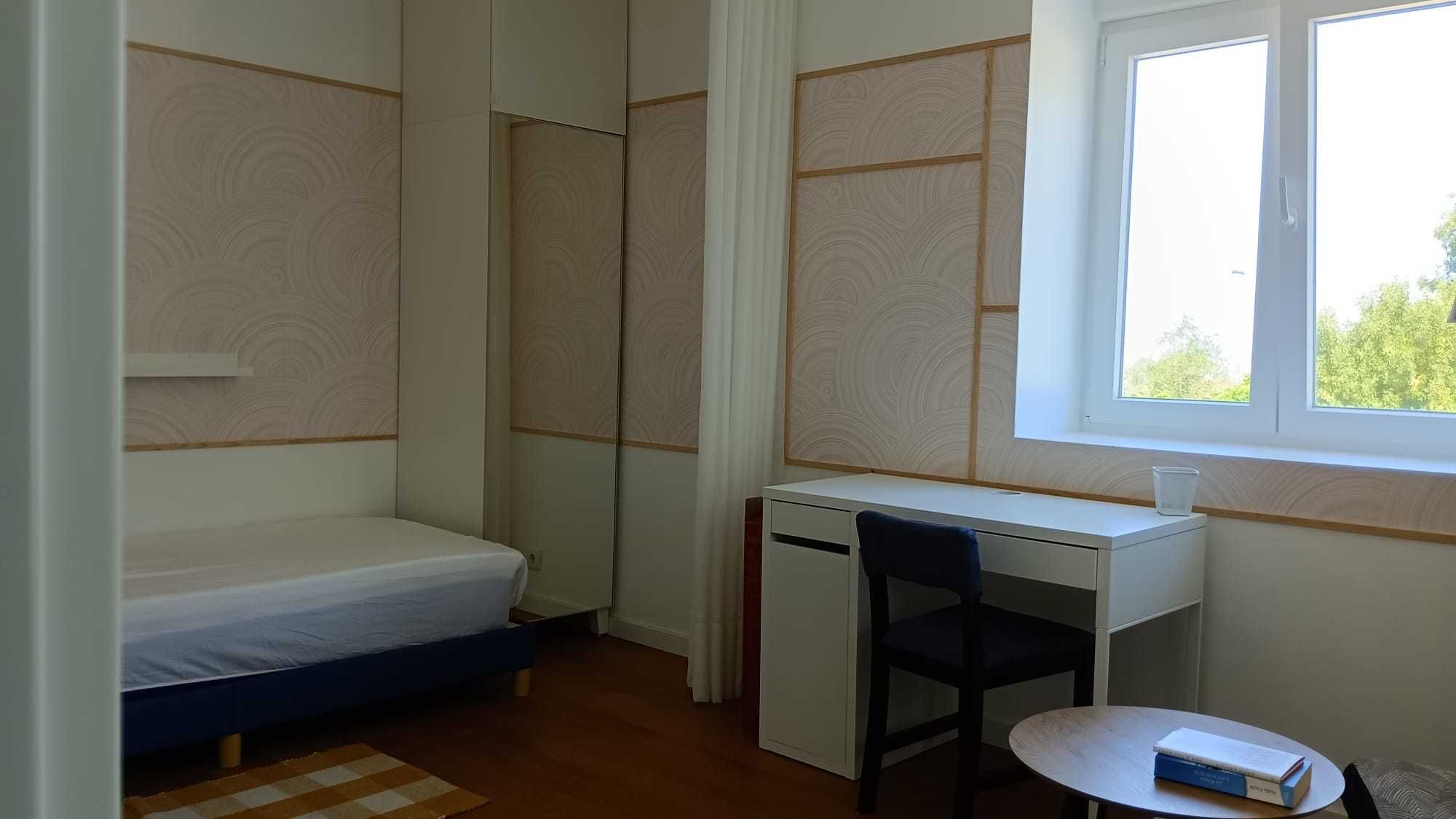 Quarto individual com WC privativo / Coimbra