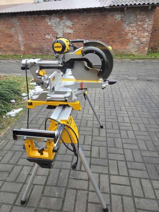 Piła Ukośnica Dewalt DW S780
