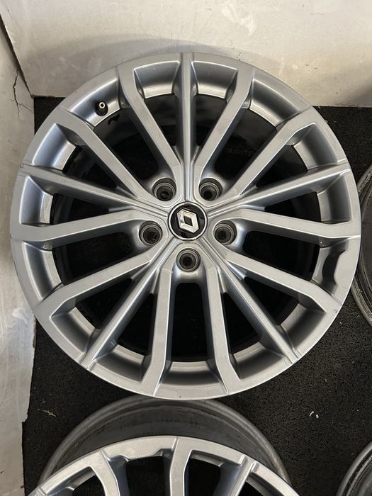 134 Felgi Aluminiowe ORYGINAL RENAUL R 18 5x114,3 otwór 66 Bardzo Ładn