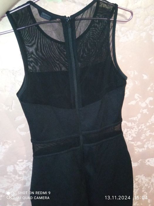 Сукня чорна на застібці